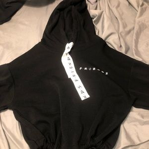 F•r•i•e•n•d•s long sleep crop top